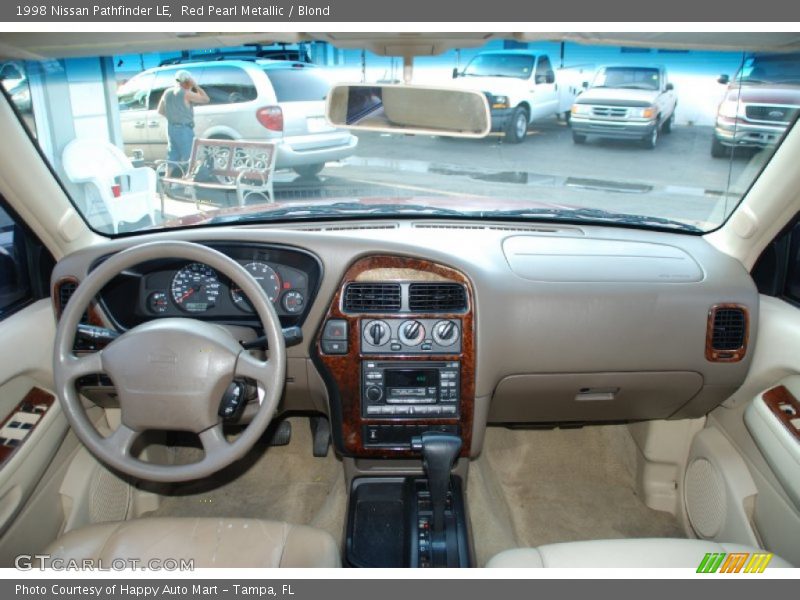 Dashboard of 1998 Pathfinder LE