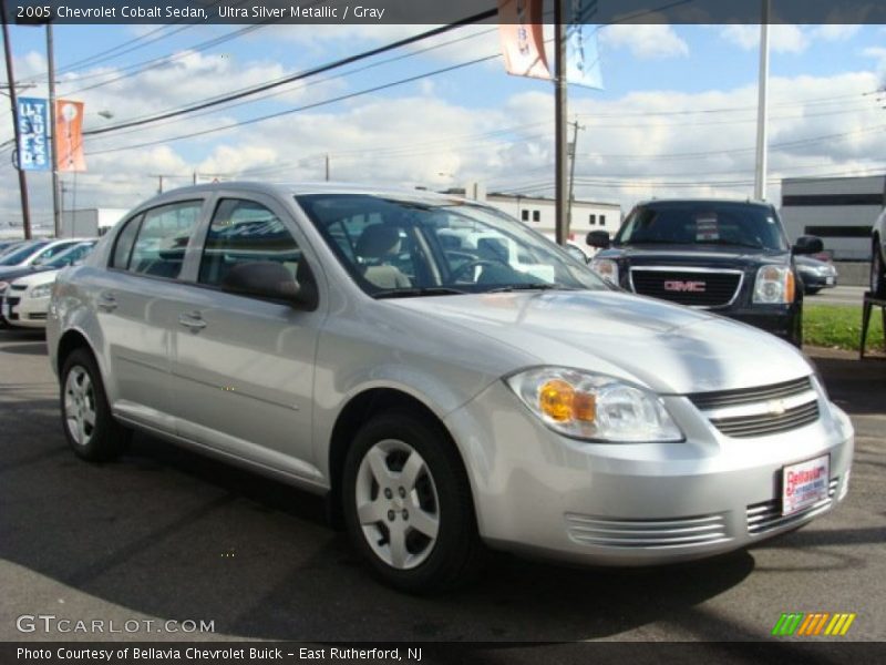 Ultra Silver Metallic / Gray 2005 Chevrolet Cobalt Sedan