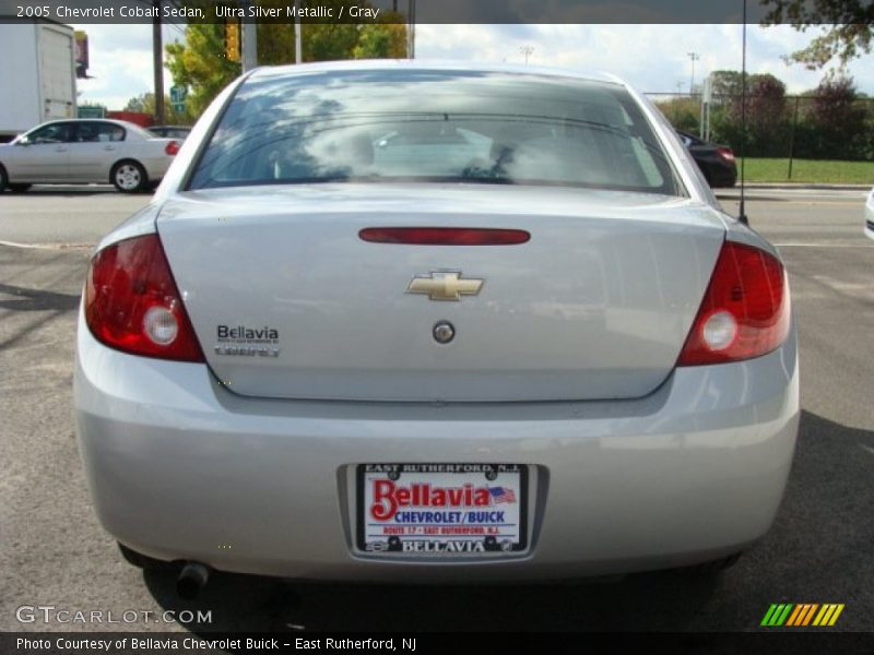 Ultra Silver Metallic / Gray 2005 Chevrolet Cobalt Sedan