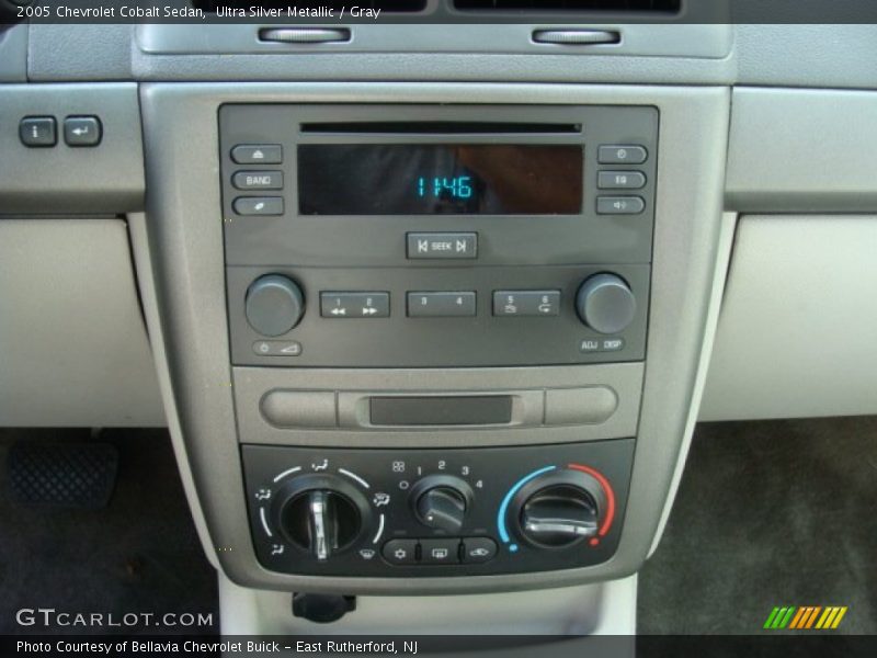 Ultra Silver Metallic / Gray 2005 Chevrolet Cobalt Sedan