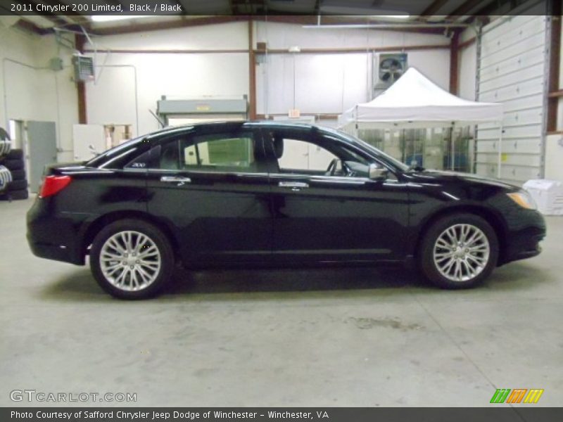 Black / Black 2011 Chrysler 200 Limited