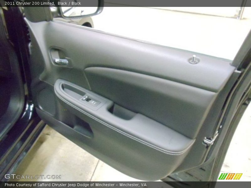 Black / Black 2011 Chrysler 200 Limited