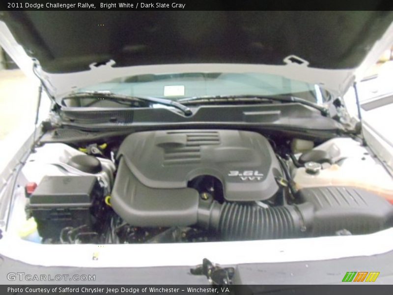 Bright White / Dark Slate Gray 2011 Dodge Challenger Rallye