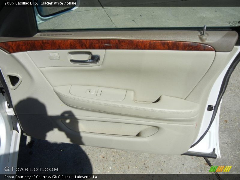 Glacier White / Shale 2006 Cadillac DTS