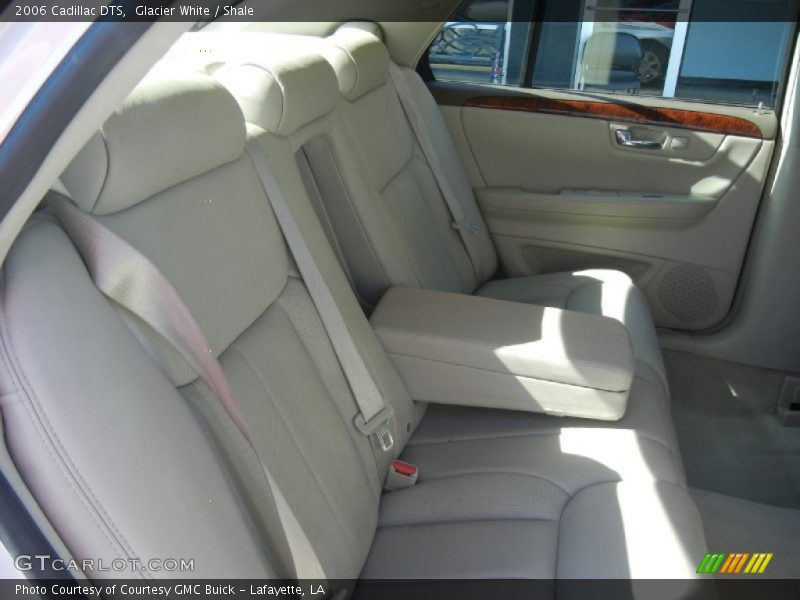 Glacier White / Shale 2006 Cadillac DTS