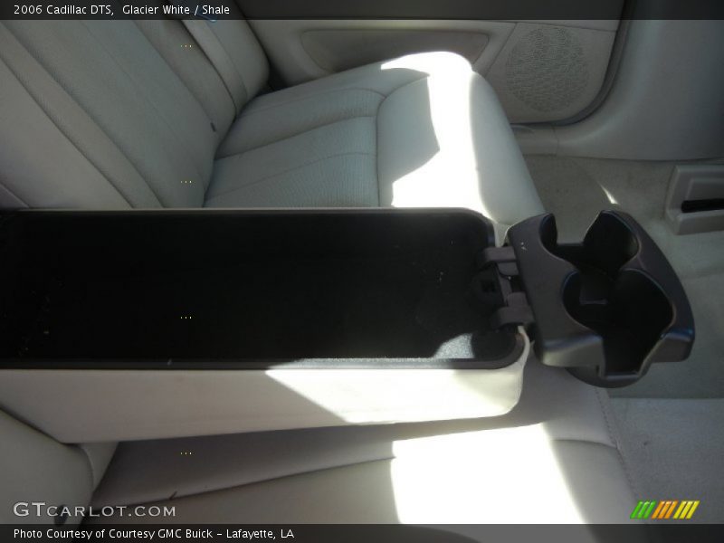 Glacier White / Shale 2006 Cadillac DTS
