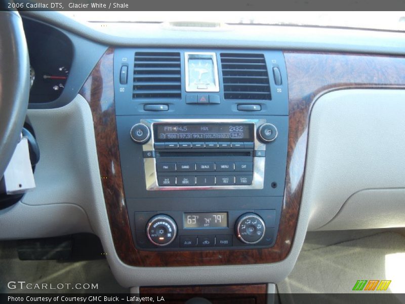 Glacier White / Shale 2006 Cadillac DTS