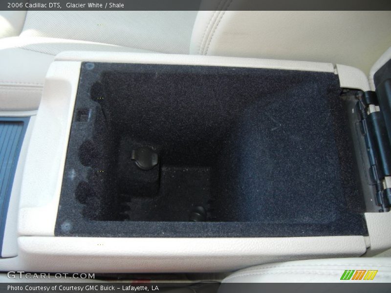 Glacier White / Shale 2006 Cadillac DTS