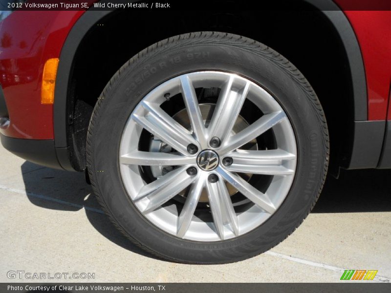 Wild Cherry Metallic / Black 2012 Volkswagen Tiguan SE