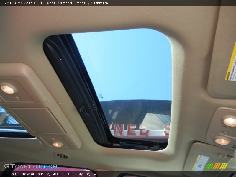 White Diamond Tintcoat / Cashmere 2011 GMC Acadia SLT