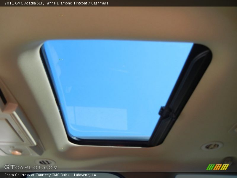 White Diamond Tintcoat / Cashmere 2011 GMC Acadia SLT