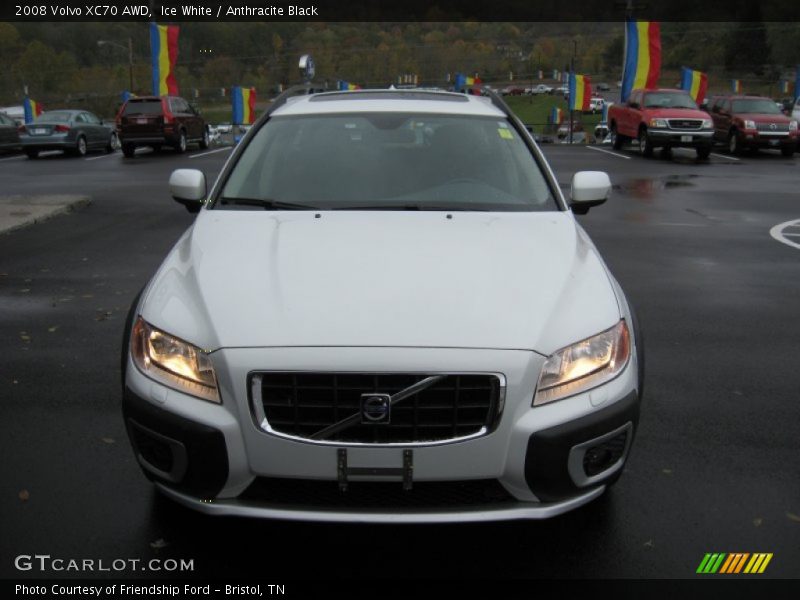 Ice White / Anthracite Black 2008 Volvo XC70 AWD