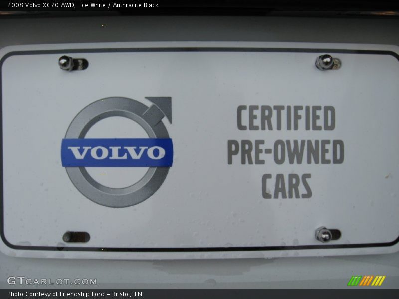 Ice White / Anthracite Black 2008 Volvo XC70 AWD