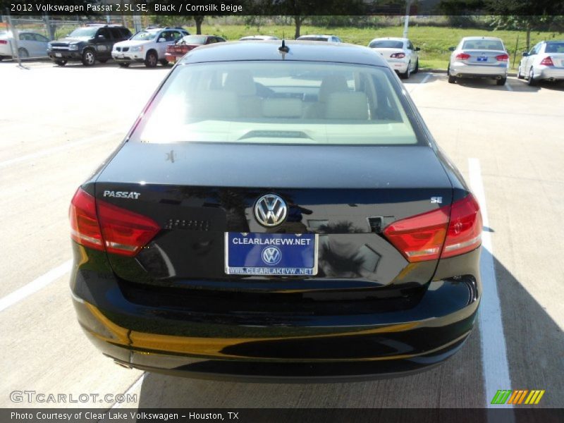 Black / Cornsilk Beige 2012 Volkswagen Passat 2.5L SE