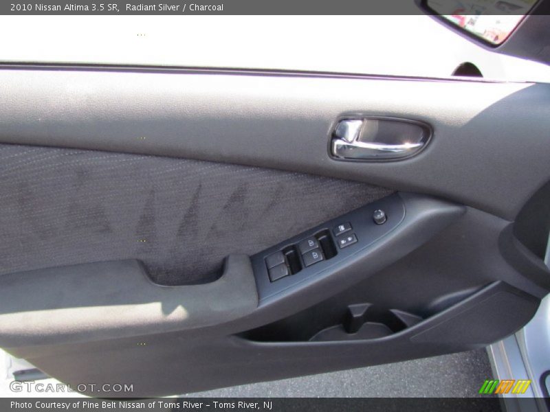 Radiant Silver / Charcoal 2010 Nissan Altima 3.5 SR