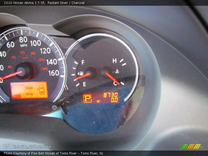 Radiant Silver / Charcoal 2010 Nissan Altima 3.5 SR