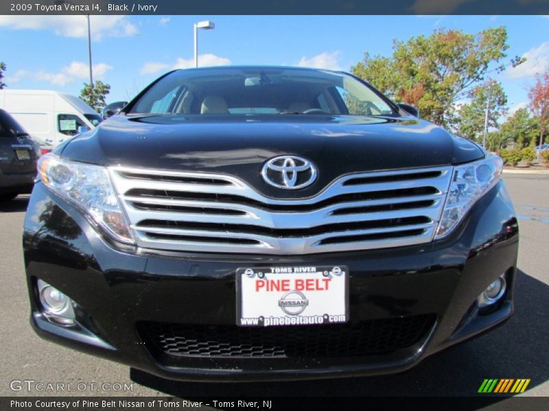 Black / Ivory 2009 Toyota Venza I4