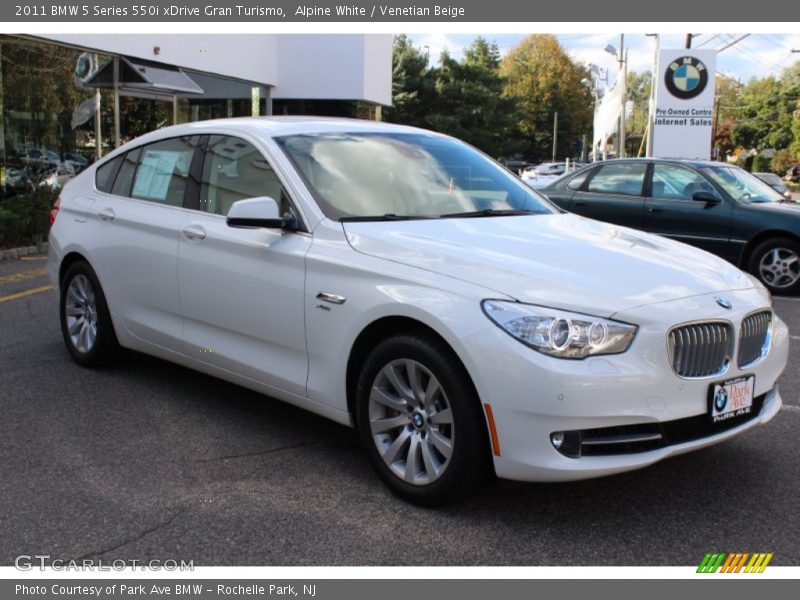 Alpine White / Venetian Beige 2011 BMW 5 Series 550i xDrive Gran Turismo