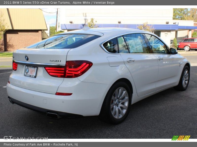 Alpine White / Venetian Beige 2011 BMW 5 Series 550i xDrive Gran Turismo