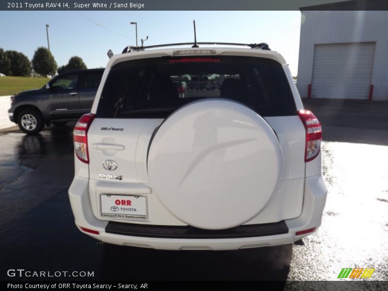 Super White / Sand Beige 2011 Toyota RAV4 I4