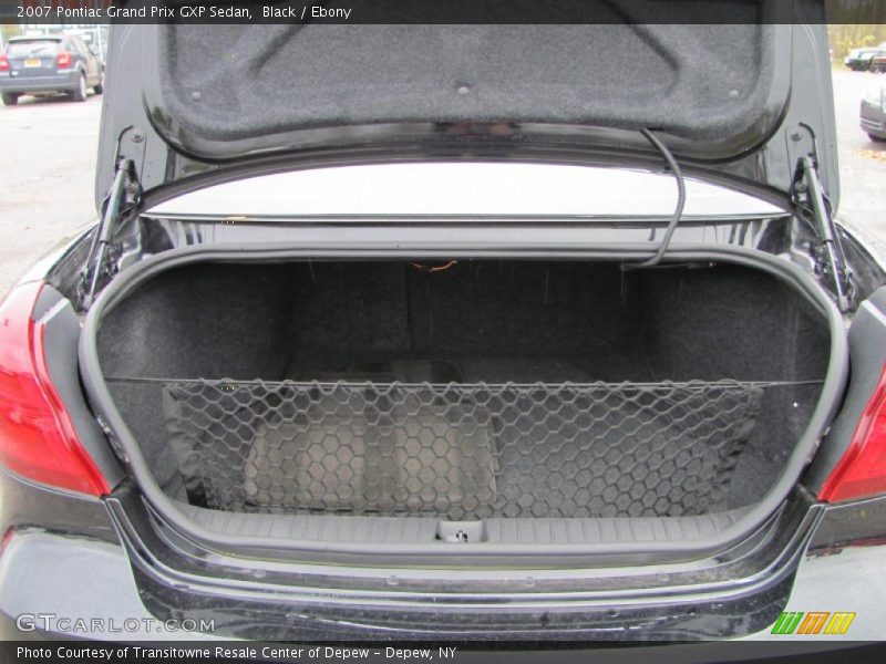  2007 Grand Prix GXP Sedan Trunk