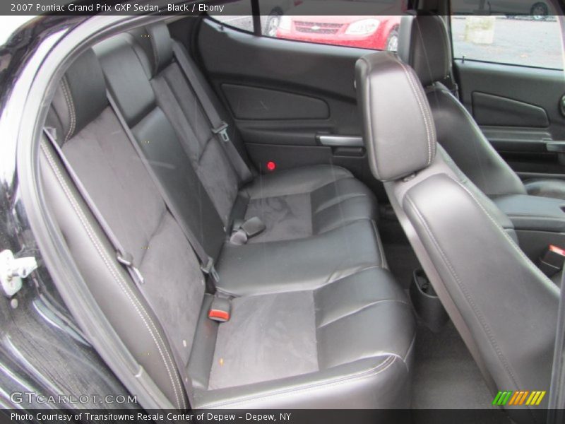  2007 Grand Prix GXP Sedan Ebony Interior