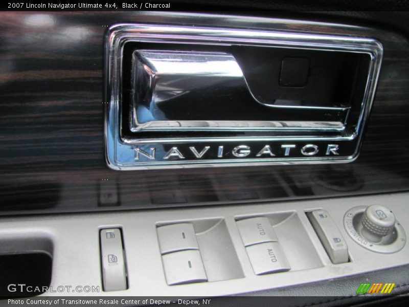Black / Charcoal 2007 Lincoln Navigator Ultimate 4x4