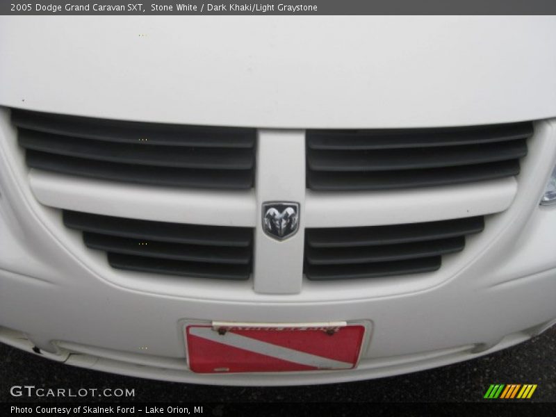 Stone White / Dark Khaki/Light Graystone 2005 Dodge Grand Caravan SXT