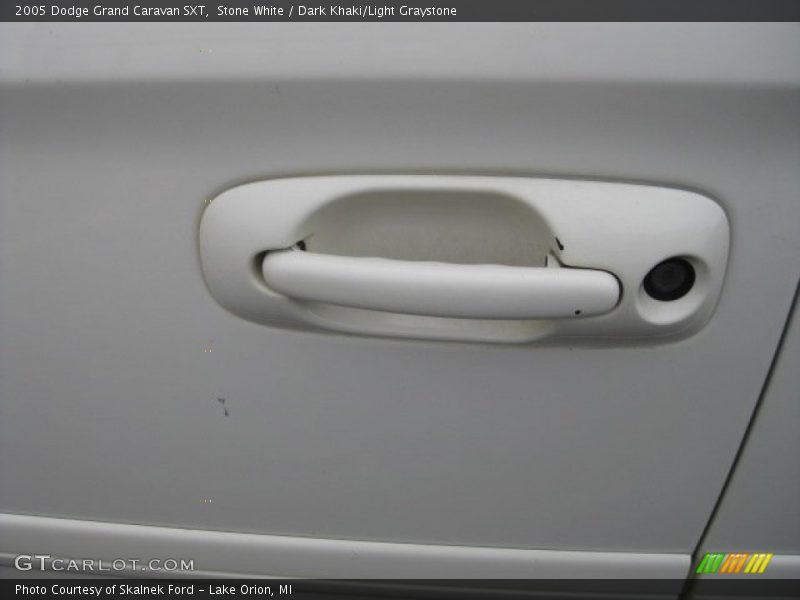 Stone White / Dark Khaki/Light Graystone 2005 Dodge Grand Caravan SXT
