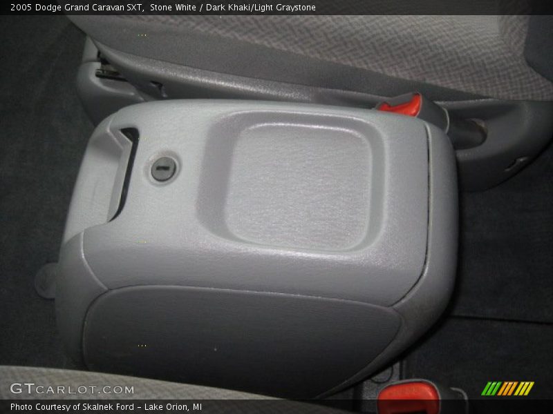 Stone White / Dark Khaki/Light Graystone 2005 Dodge Grand Caravan SXT