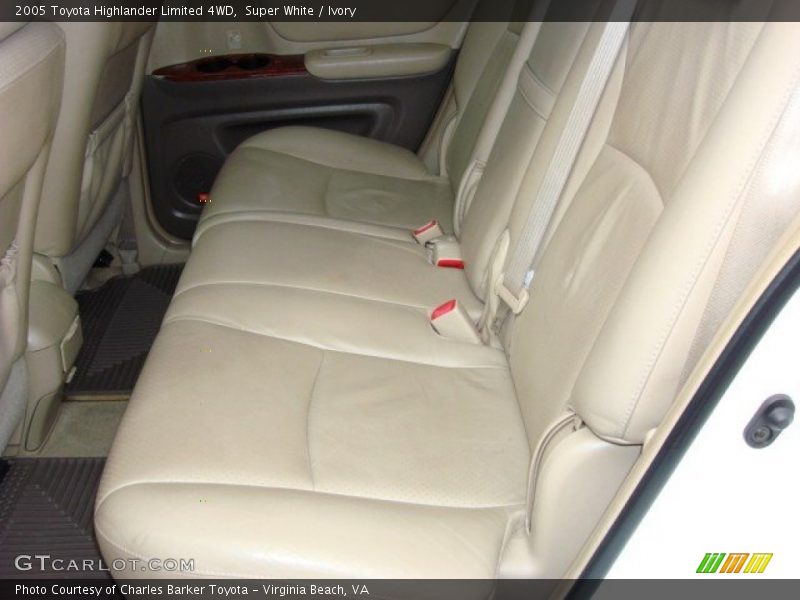 Super White / Ivory 2005 Toyota Highlander Limited 4WD