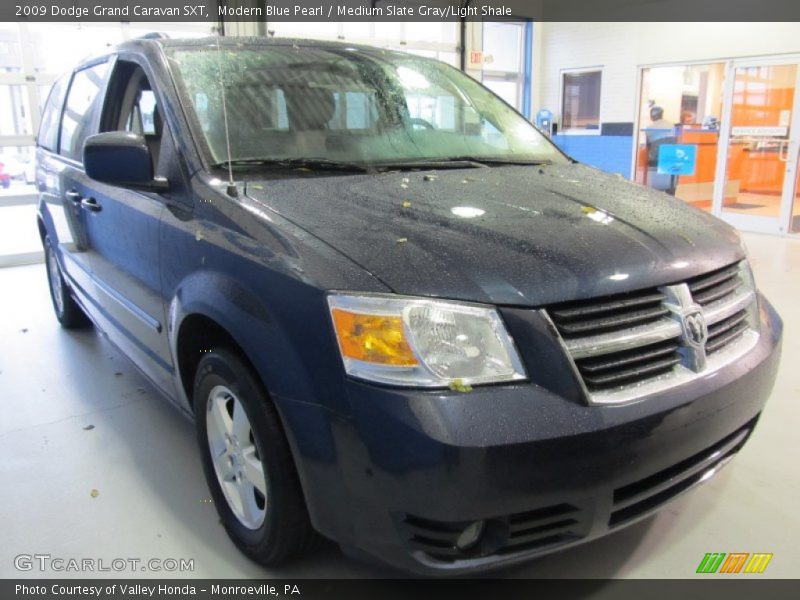 Modern Blue Pearl / Medium Slate Gray/Light Shale 2009 Dodge Grand Caravan SXT