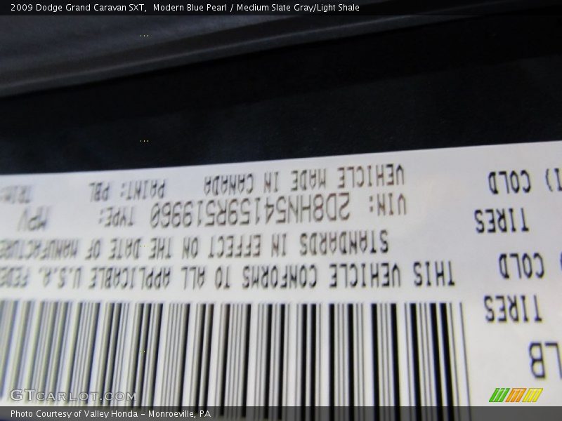 Modern Blue Pearl / Medium Slate Gray/Light Shale 2009 Dodge Grand Caravan SXT