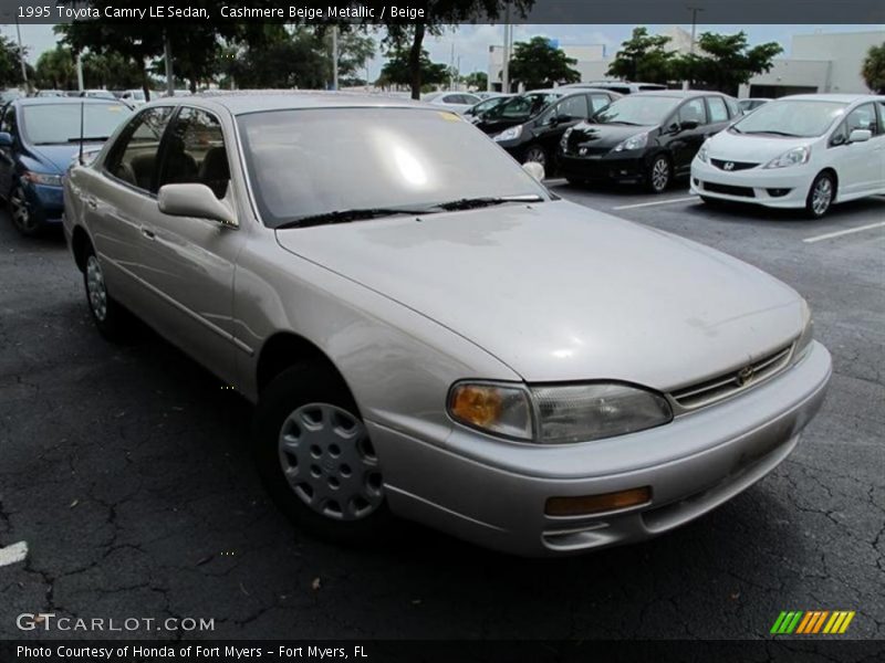 Cashmere Beige Metallic / Beige 1995 Toyota Camry LE Sedan