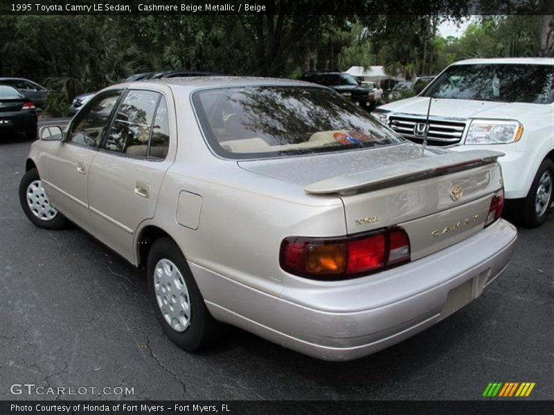 Cashmere Beige Metallic / Beige 1995 Toyota Camry LE Sedan