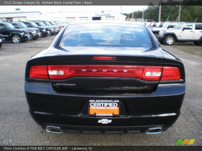 Brilliant Black Crystal Pearl / Black 2011 Dodge Charger SE