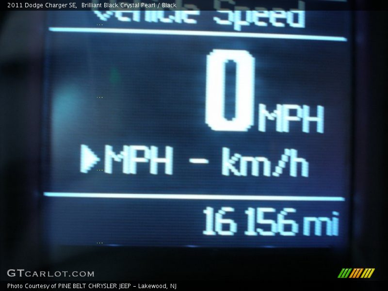 Brilliant Black Crystal Pearl / Black 2011 Dodge Charger SE