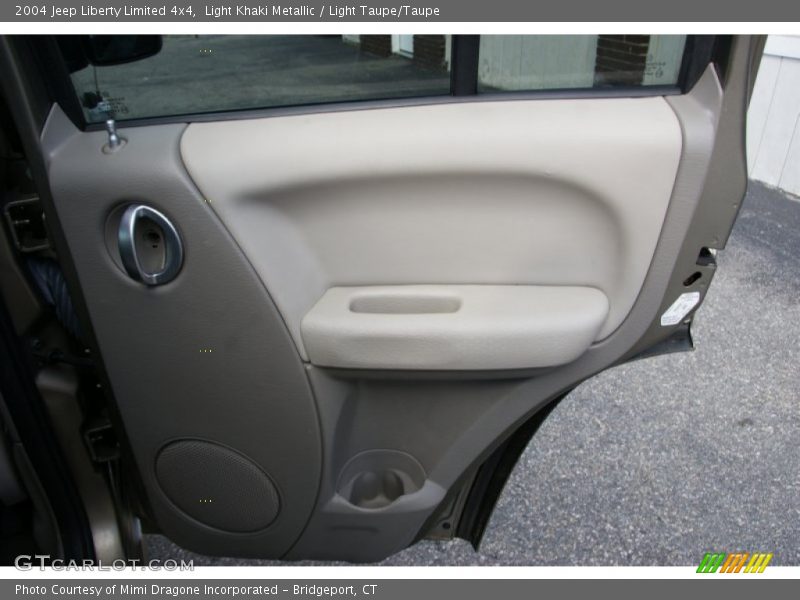 Light Khaki Metallic / Light Taupe/Taupe 2004 Jeep Liberty Limited 4x4