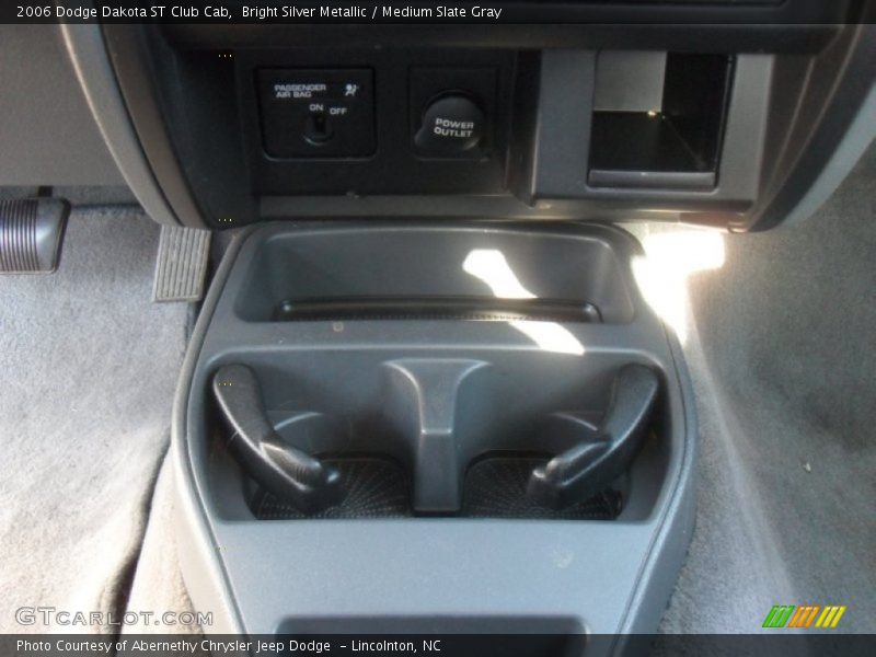 Bright Silver Metallic / Medium Slate Gray 2006 Dodge Dakota ST Club Cab