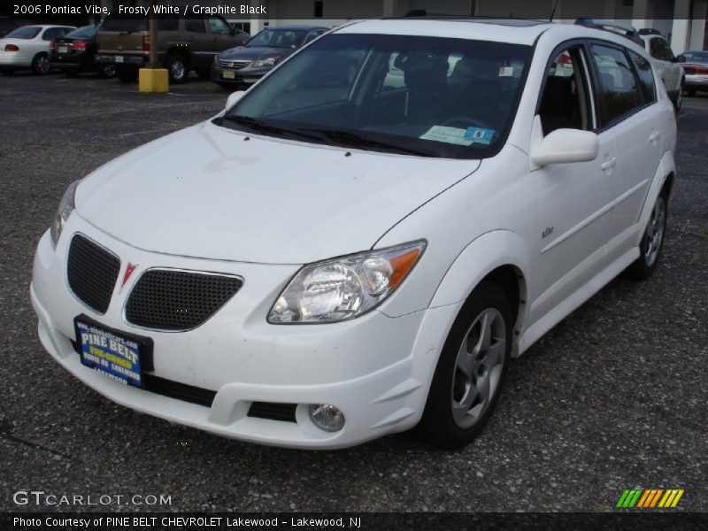 Frosty White / Graphite Black 2006 Pontiac Vibe