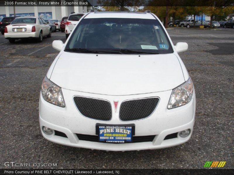 Frosty White / Graphite Black 2006 Pontiac Vibe