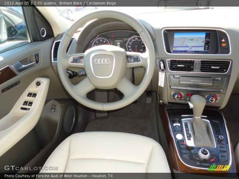 Dashboard of 2012 Q5 3.2 FSI quattro