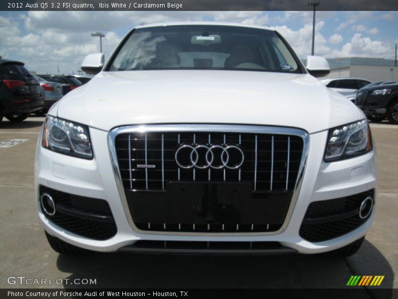  2012 Q5 3.2 FSI quattro Ibis White