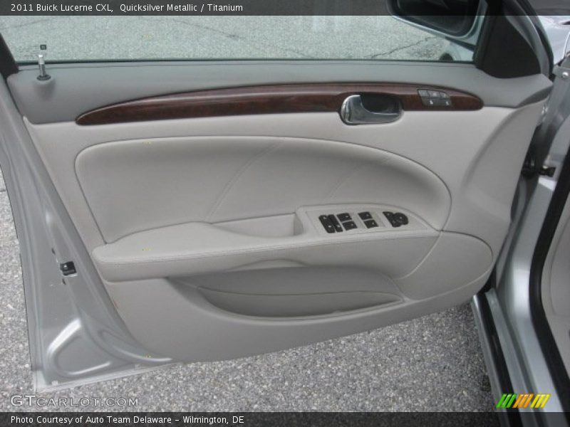 Quicksilver Metallic / Titanium 2011 Buick Lucerne CXL