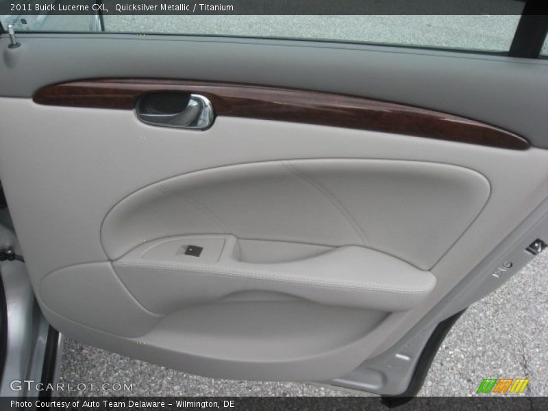 Quicksilver Metallic / Titanium 2011 Buick Lucerne CXL
