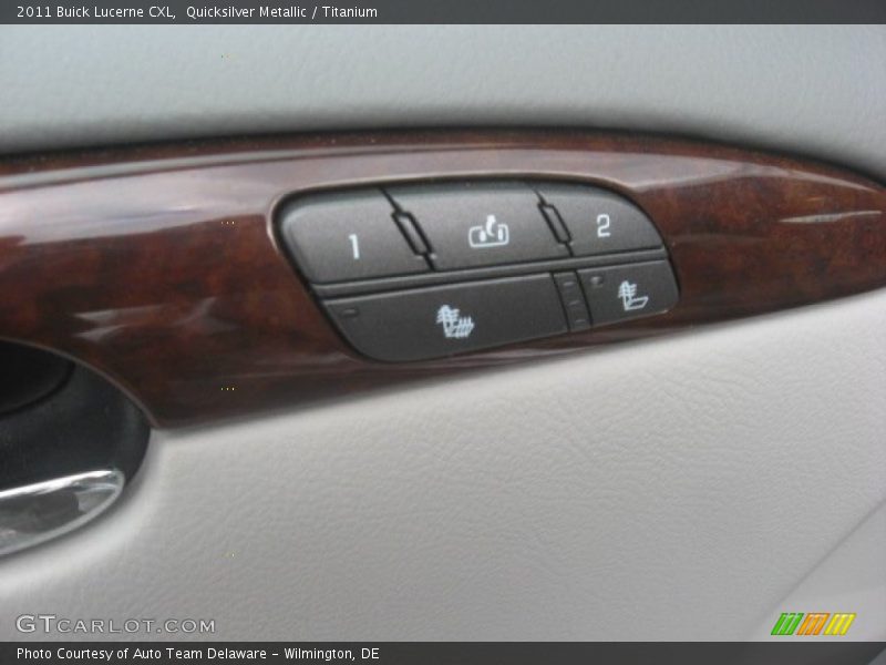 Quicksilver Metallic / Titanium 2011 Buick Lucerne CXL