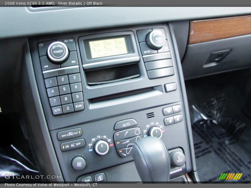 Silver Metallic / Off Black 2008 Volvo XC90 3.2 AWD