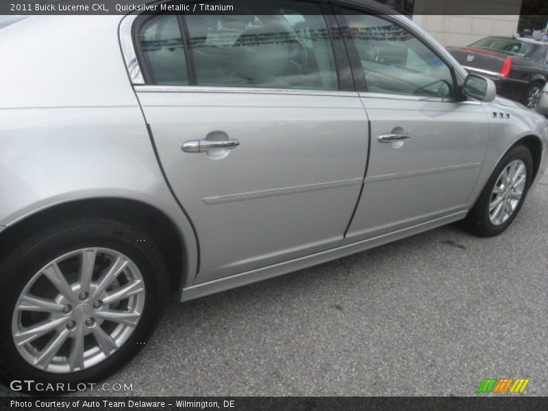 Quicksilver Metallic / Titanium 2011 Buick Lucerne CXL