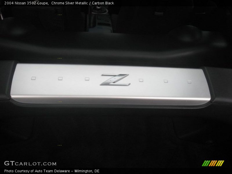  2004 350Z Coupe Logo