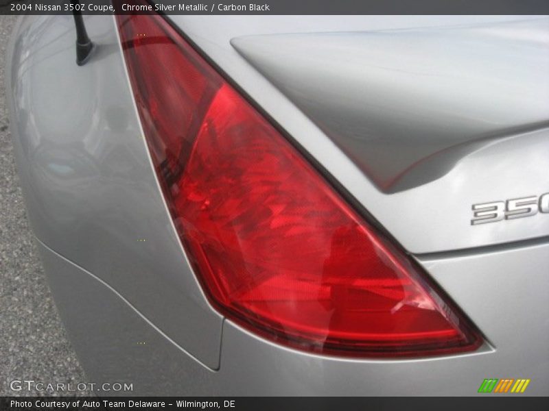 Chrome Silver Metallic / Carbon Black 2004 Nissan 350Z Coupe
